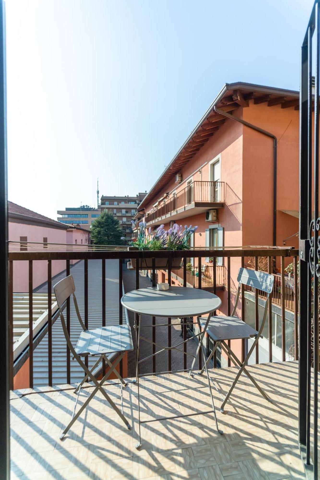 Grand Central 1845 - 2 Bedrooms Design Flat Bergamo Bagian luar foto